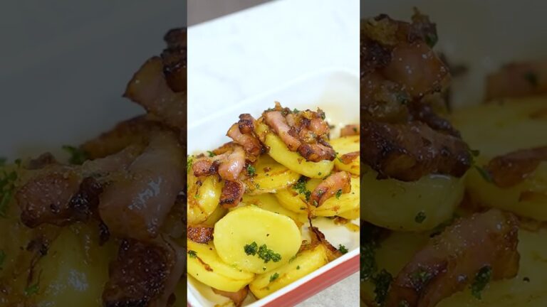 じゃがいものリヨン風ソテー　玉ねぎの甘みとベーコンの香ばしい歯ごたえがじゃがいもを引き立てる