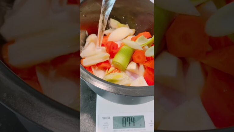 【ホットクック】「鶏手羽先と野菜の自然塩スープ」コンソメ不要！#Shorts（29秒）