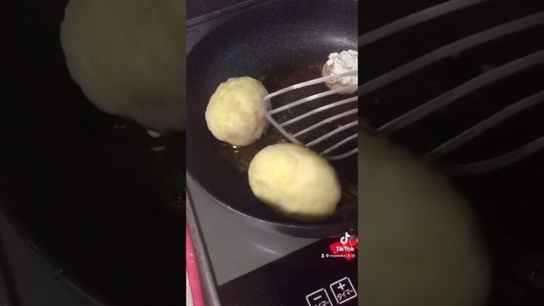 じゃがいもとひき肉でなんか作ってみた #Shorts