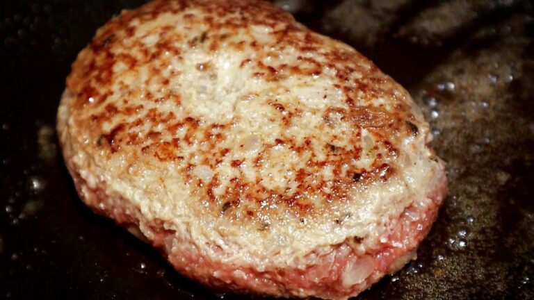 ソースのいらないハンバーグの作り方　おそらく人類初　口の中で肉汁ジュワー　誰もやったことのないハンバーグの作り方