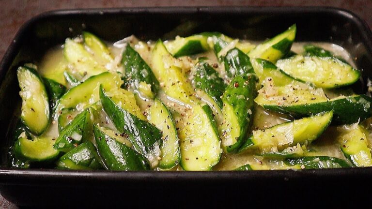 【漬けるだけ】余ったきゅうりは全部究極のネギ塩だれに漬けて！一度にきゅうりを大量消費できる『きゅうりのネギ塩漬け』の作り方