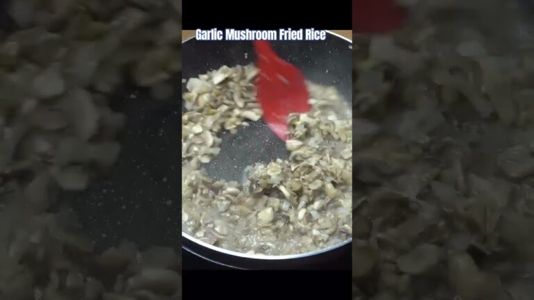 Garlic Mushroom Fried Rice #mushroomfriedrice #garlicmushroomrecipe #friedricerecipe #ricerecipe #
