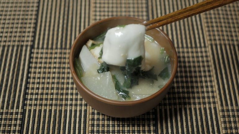 簡単だけど本格的なお雑煮の作り方　How to make simple but authenic ozoni