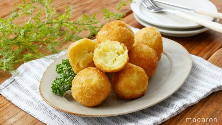 【さつまいもコロッケ】お肉なしで作る！バターの香りとほくほく食感がたまらない♪お弁当やおやつにも｜macaroni（マカロニ）