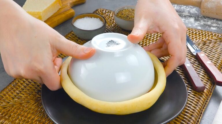 シカゴでは定番！簡単に手早く用意出来て美味しいピザポットパイ