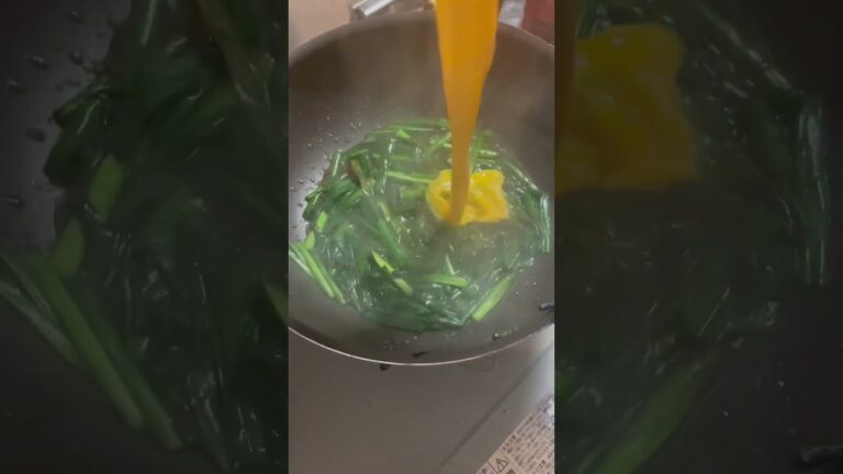 1分でできるニラ玉！初めての黒ビール。私にはまだ早かった。 #料理動画 #ニラ玉 #黒ビール