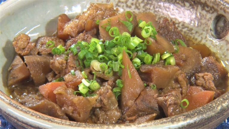 牛すじと根菜の煮込み【キチキチキッチン】