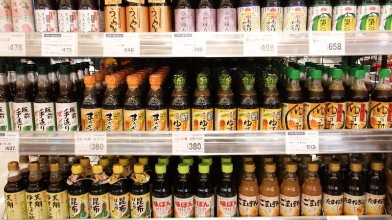 ほとばしるポン酢愛　５０種類以上並ぶ店も