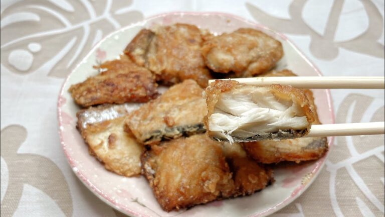 Fried salted mackerel    塩サバの竜田揚げ