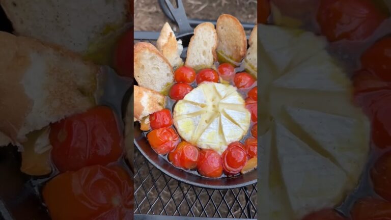 【火傷注意】トマトアヒージョが熱々で美味すぎる！#Shorts