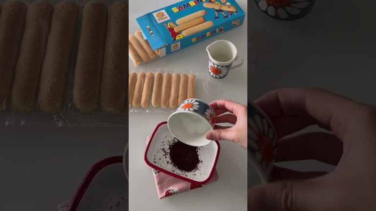 [レシピ]クリームチーズでお手軽いちごティラミス🍓#shorts