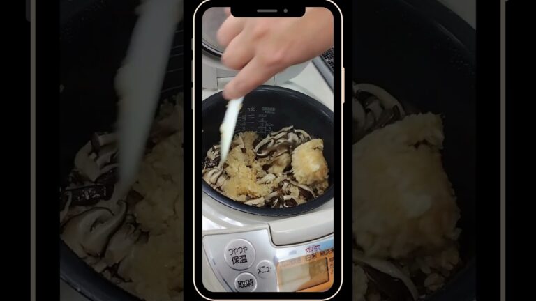 いろんな“きのこ”を使ってうまみアップ！！　きのこごはん#shorts  #簡単レシピ＃きのこ#料理