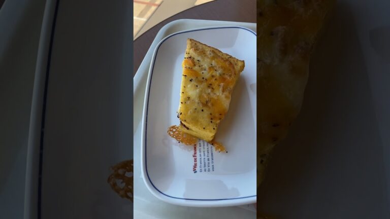 【旅ぐるめ】ビルドフランス🇫🇷 クロックムッシュ　（コールスロー＆ビーフ）Vie De France 🇫🇷 Croque monsieur (Coleslaw & Beef)