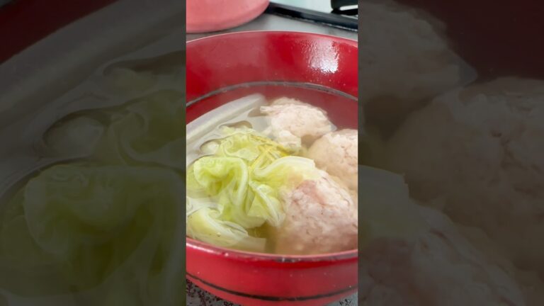こころも身体も温まる『ふわふわ鶏団子スープ』#shorts #cooking #料理 #レシピ #ダイエット