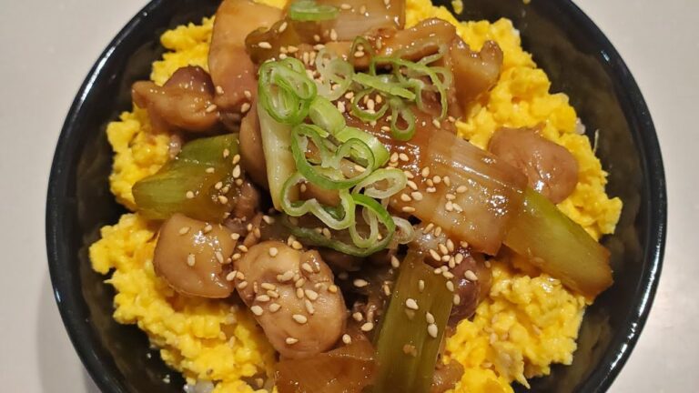 【超絶焼き鳥丼】俺だけの最強丼ぷり❗ニンニクと七味トッピングしてみー‼️#shorts