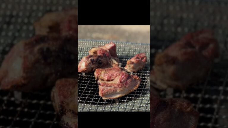 いい焼き具合　スペアリブ　もはや塩コショウで美味いヤツ😋