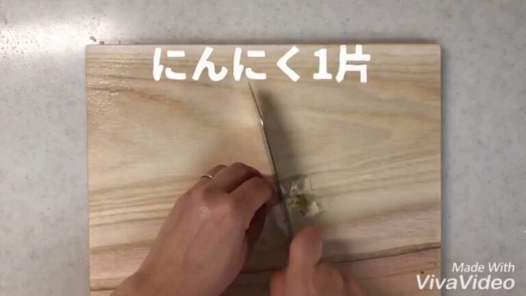 たっぷり野菜とサバ缶のトマト煮込み