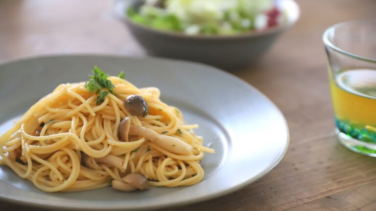 疲労回復や美肌にも！初心者でも簡単手軽に作れる梅パスタ【料理動画】