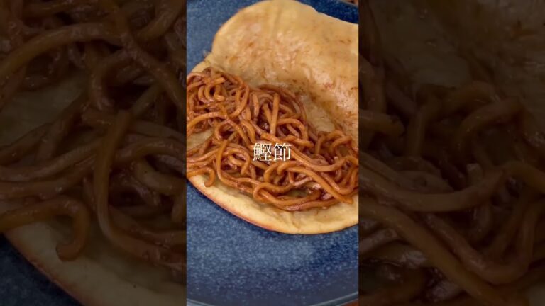 SNSで話題！セブンイレブンの隠れた名品、かつお節香るもちもちお好み焼きパン！