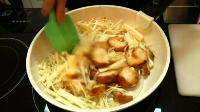 仙台麸とエノキの炒め物