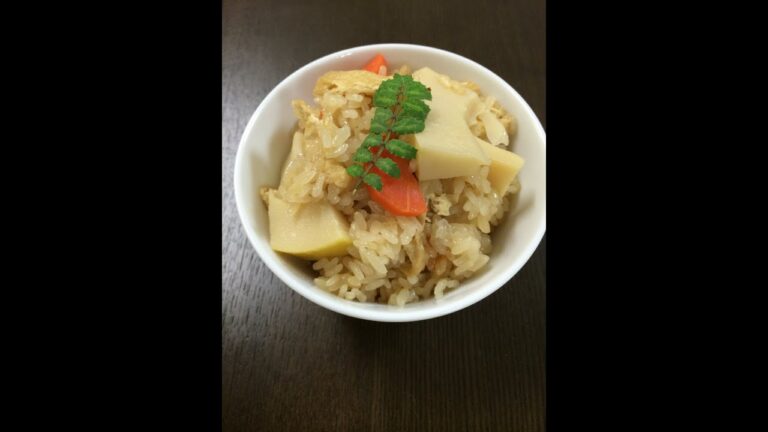 たけのこの炊き込みご飯　レシピ　rice dish cooked with bamboo shoot　and  carrot  and  fried tofu.  Takikomi Gohan