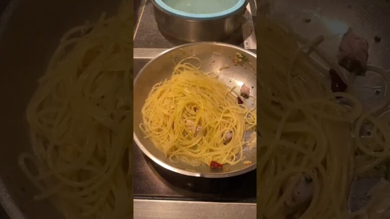 バーテンダーが作る鰤のまかないパスタ。#鰤 #パスタ #男飯 #バーテンダー #shorts