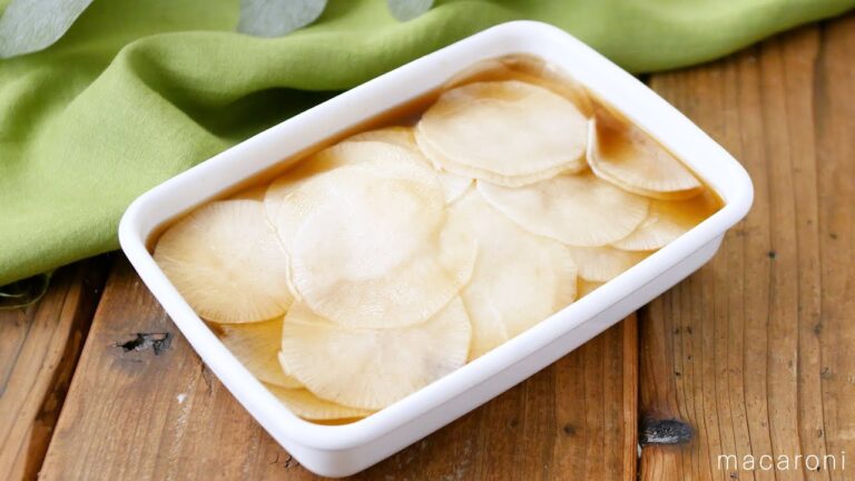 【大根のパリパリ漬け】ごはんがすすむ！大根1つ♪大量消費にも！漬け込むだけ｜macaroni（マカロニ）