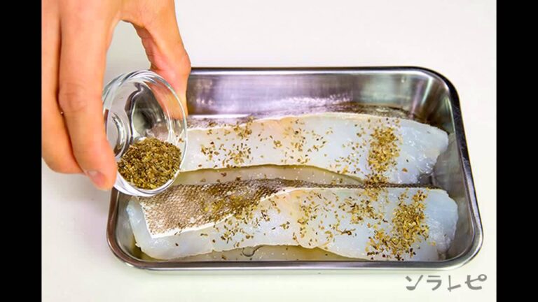 数秒でわかる「白身魚のトマトチーズ焼き」の作り方