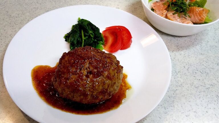 ハンバーグとサーモンサラダ【簡単家庭料理】