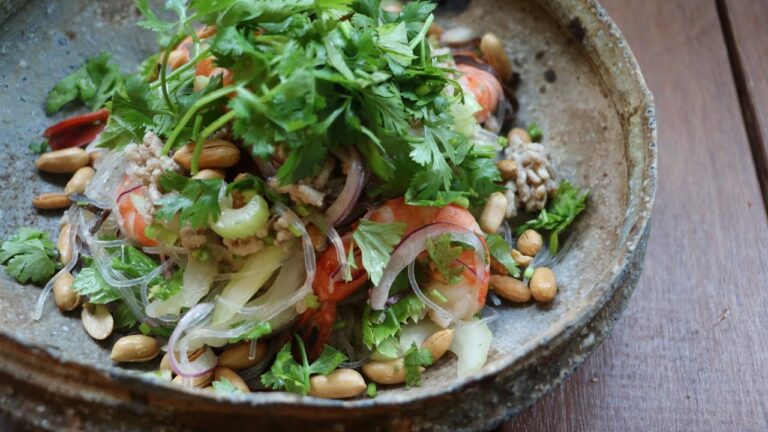 うつわ８割・N'98 姉妹流タレが決めてのヤムウンセン(タイ風春雨サラダ)