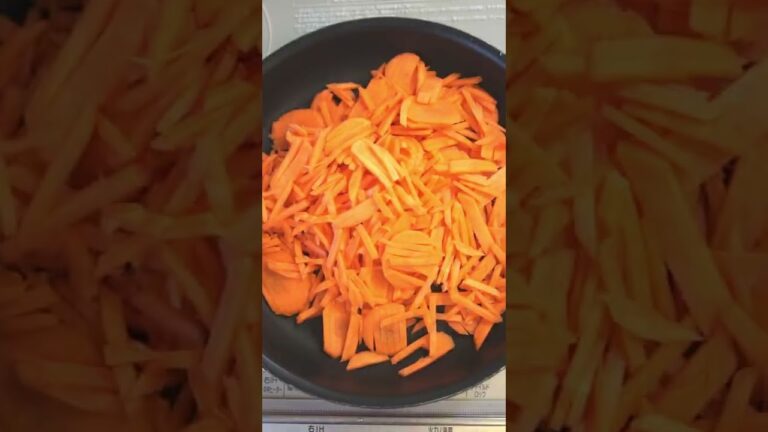 爽やかな酸味がクセになる！沖縄料理『にんじんしりしり』のレシピ #Shorts