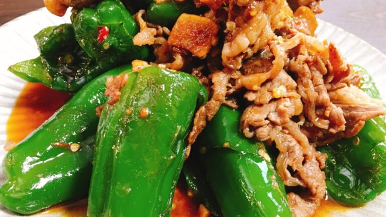【ストレスも発散】丸ごとだから栄養も旨味も逃さず超簡単‼『丸ごとピーマンと牛肉の甘辛炒め』Whole bell pepper & Beef Stir fry | Release stress