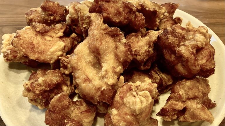 【鶏のから揚げ】我が家に伝わるにんにく醤油で作る簡単唐揚げ。冷めても美味いので弁当に最適です。