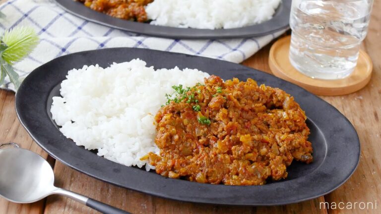 【セロリのキーマカレー】カレー粉を使って本格的！セロリ1本使用♪｜macaroni（マカロニ）