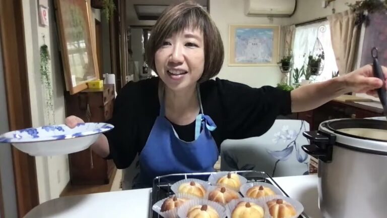 ハロウィン🎃カボチャパン＆クラムチャウダー食べるよー