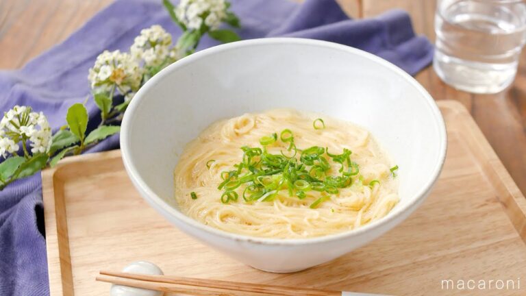 【卵かけそうめん】10分でパパッと完成！ゆでたそうめんに混ぜるだけ♪｜macaroni（マカロニ）