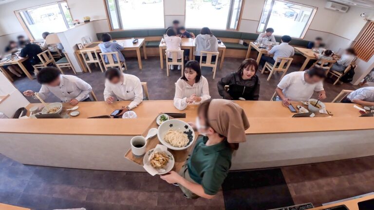 驚異的な人気を誇る行列天ぷら極太讃岐うどん丨Japanese Sanuki Udon