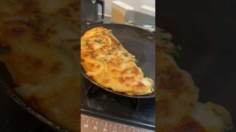 冷凍庫にあったニラで激うま「チヂミ」を作りました #shorts