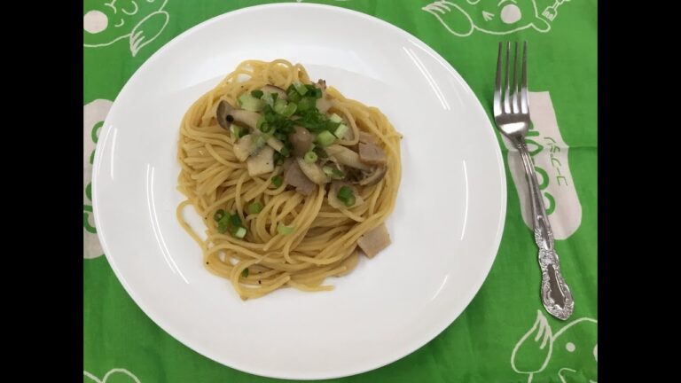 コープ「ベーコン」と「鹿児島の黒酢入りたまねぎドレッシング」のアレンジレシピ「秋のきのこパスタ」