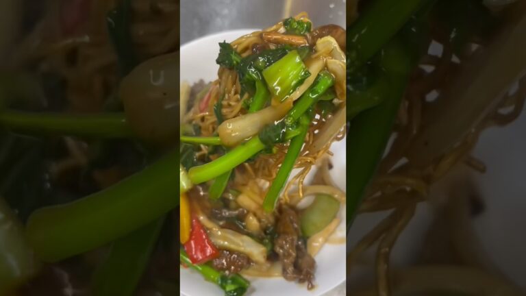 ショートムービー【今日の賄いは牛肉と菜の花のあんかけ焼きそば】 #中華料理 #シーホワン #ショートムービー #賄い