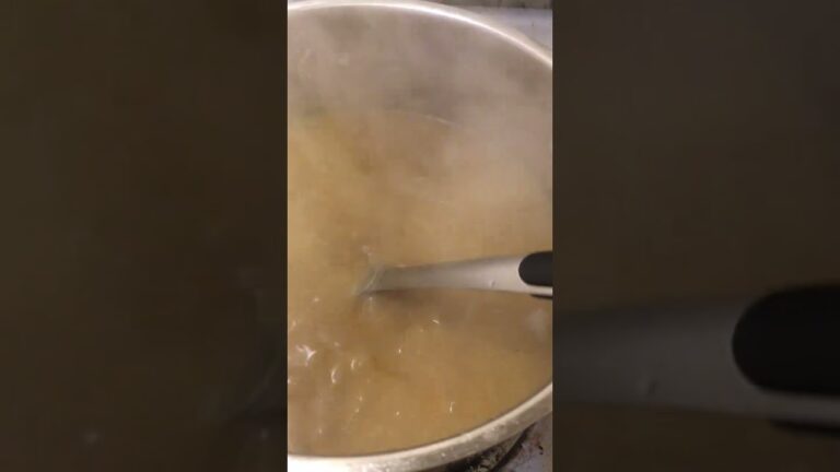 ひき肉カレー薄いからさらにルー