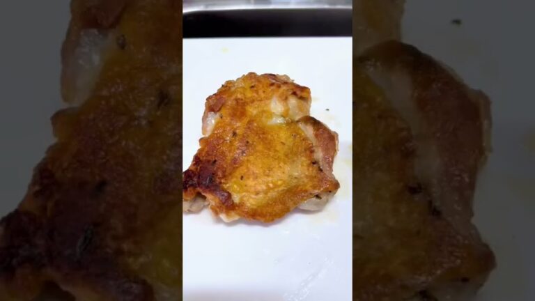 【初心者でもできる】チキンステーキの皮をパリパリに焼く方法