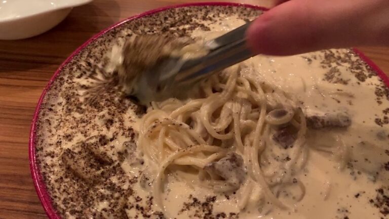 スケッチの黒コショウたっぷりのカルボナーラ実食