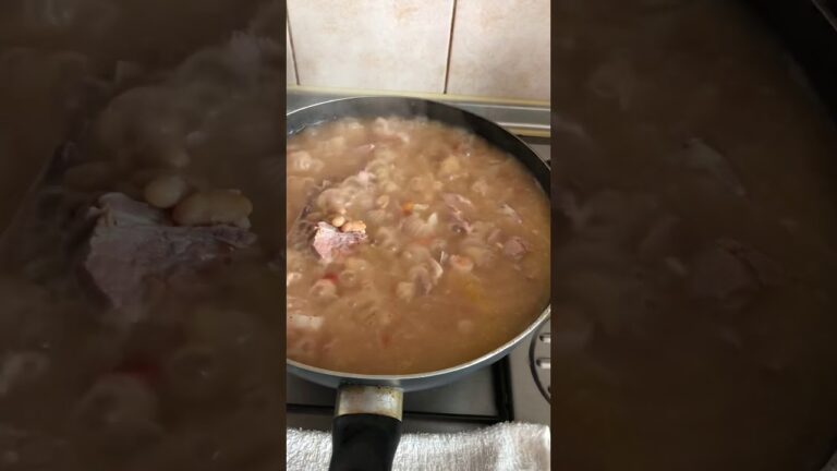beans soup with pork ribs