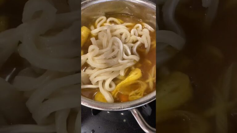 突然食べたくなったカレーうどん │ 家にある物とカレー粉で作るカレーうどん