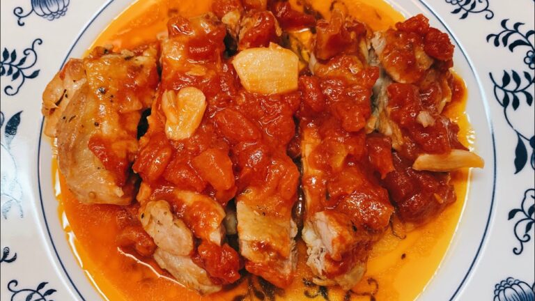 【飯テロ】超簡単レシピ！にんにく たっぷり 楽々時短夜ご飯 鶏肉のトマト煮 【時短料理研究家あいこ】