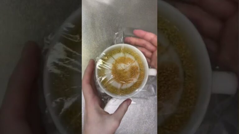 今回は電子レンジで作る簡単な「新玉ねぎのコンソメスープ」を作りました🧅！