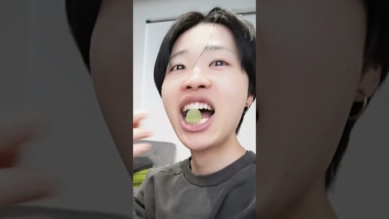 神秘的すぎるお菓子見つけた！！