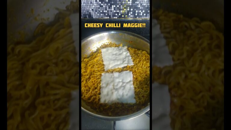 CHEESEY CHILLI MAGGIE #shorts #reels #asmr #food #recipe #maggi