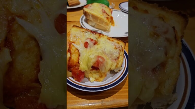 コメダ珈琲「たっぷりたまごのピザトースト」840円